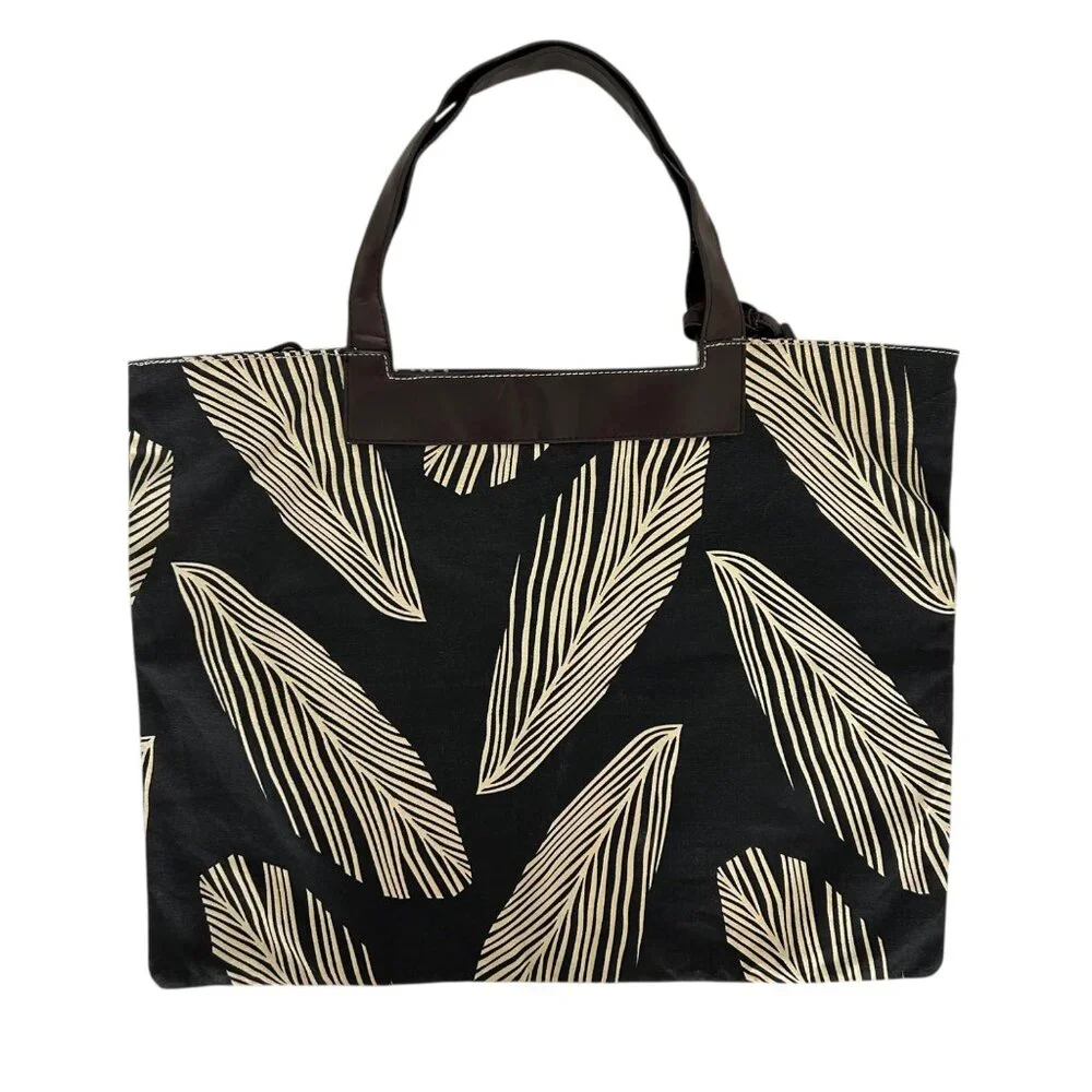 BCBGMaxAzria Palm Leaf Flat Tote Bag NWT